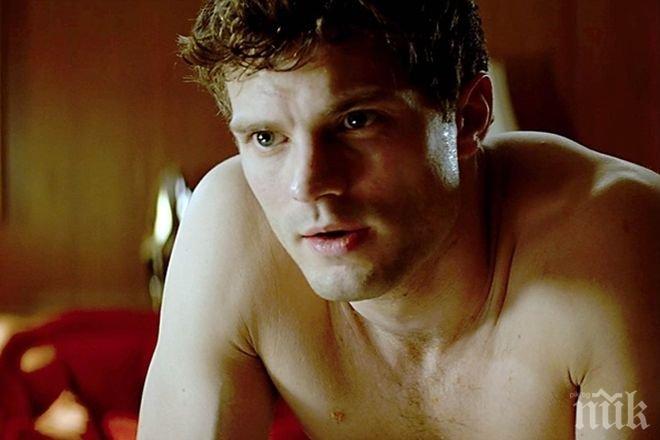 Г-н 50 нюанса сиво превзе плажа  (снимка)