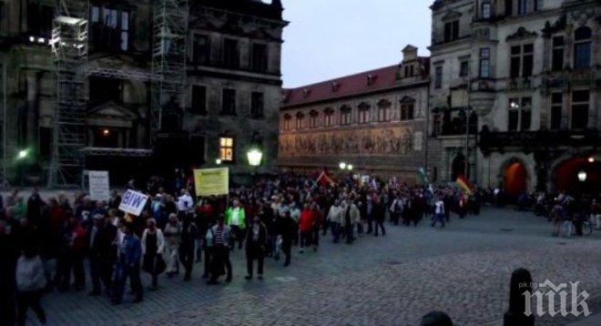 Протест в Германия! Хиляди зоват: „Меркел в Сибир! Путин в Берлин” (видео)
