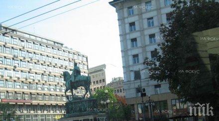 сърбия затвори границата хърватия товарни превозни средства