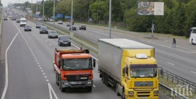 Сърбия забрани влизането на тежкотоварни камиони с хърватска регистрация