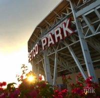 Жена роди по време на мач на стадион 