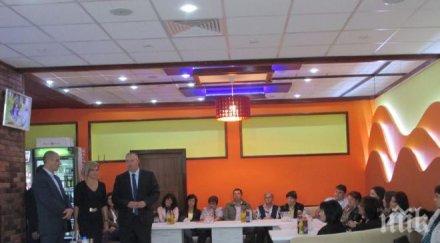 цветан цветанов кметовете герб важно близо хората снимки