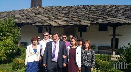 кандидатът герб кмет трявна откри предизборната кампания молебен снимки