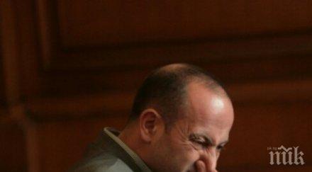 нервите радан кънев издържат забрави културните обноски парламента без свян бърника носа снимки