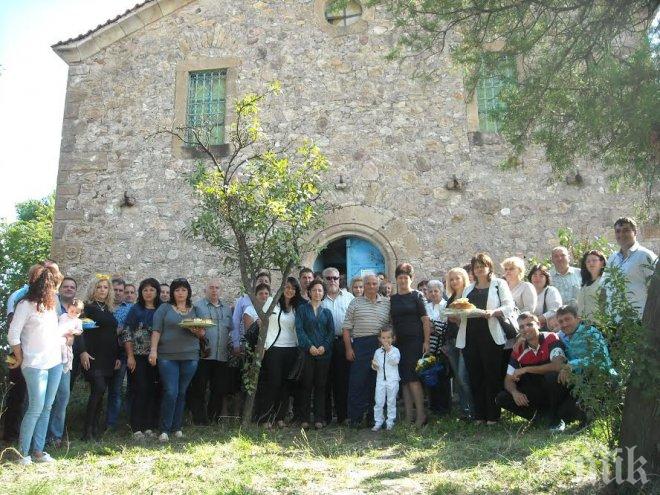 ГЕРБ e силният отбор в Харманли (снимки)