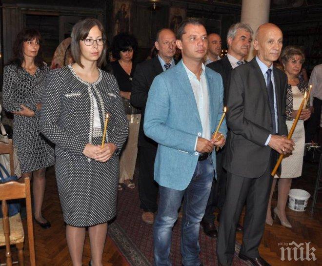 ГЕРБ-Хасково откри предизборната си кампания с водосвет (снимки)
