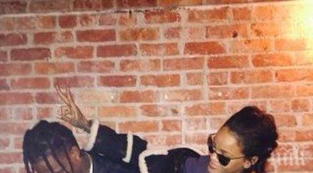 риана показа новия мъж снимка