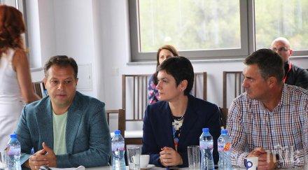 представители утвърдени компании срещнаха велико търново даниел панов