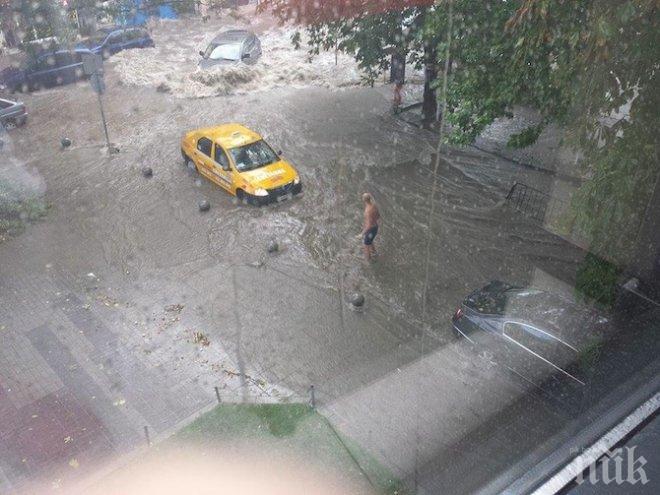 Плевен се възстановява след пороя
