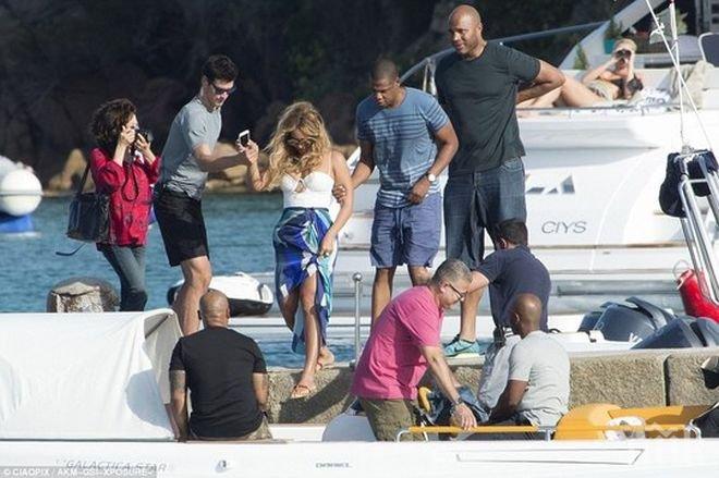 Бионсе и Джей Зи с почивка за 1 млн. долара (снимки)