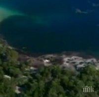 Огромна дупка зейна на плаж в Австралия
