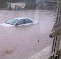 Потоп в пловдивското село Болярино! Над метър вода заля десетки дворове (снимки)
