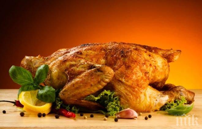 Скандал! Какво купуваме? Вижте шокиращата история на жената, попаднала на живи червеи в сготвеното си ястие! 