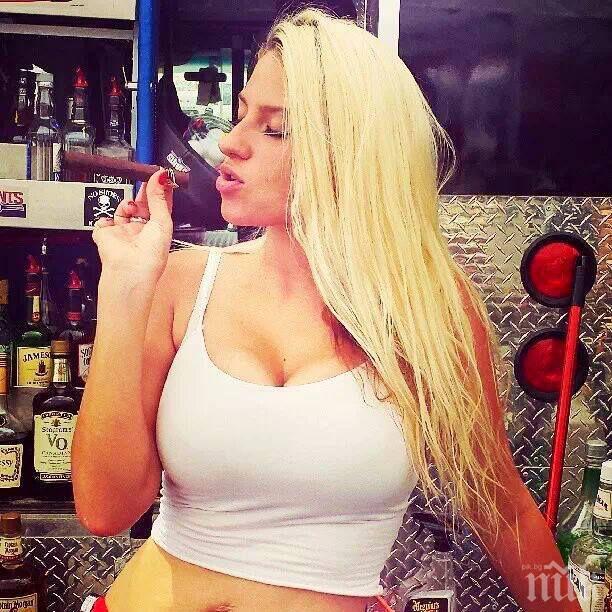 Красива ММА надежда разочарована от 5-килограмовите си цици