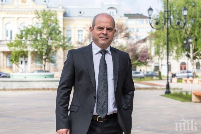 Русенският кмет: За четири години подкрепихме 510 изявени деца в сферите образование, наука и изкуство (снимки)
