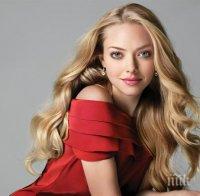 Аманда Сийфрид се раздели с приятеля си