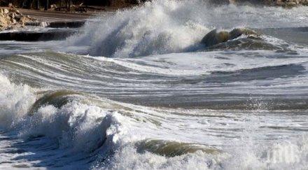 мъжът оцелял катамаранът обърна морето беше страшно успях спася