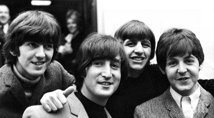 продадоха търг договора бийтълс трасира славата