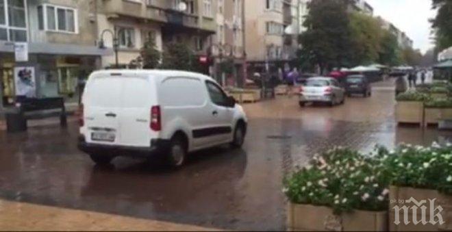 ПЪРВО в ПИК! Нагли джигити шофират из Витошка посред бял ден (видео)