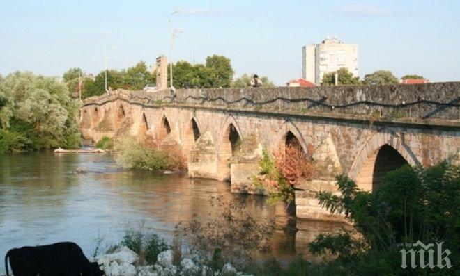 Тревога! Марица приижда! Нивото се повиши край Белово
