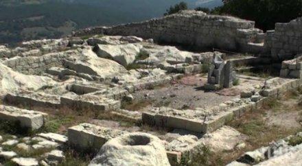 началото годината хиляди туристи посетили перперикон