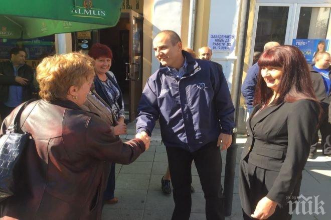 Цветанов: Централният нападател на ГЕРБ в Лом е Пенка Пенкова с номер 9