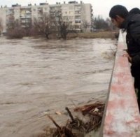 Жълт код утре, поройни дъждове в Кърджали и Смолян