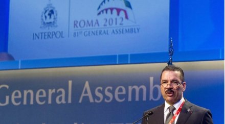 шефът интерпол доходите уредените мачове кока кола