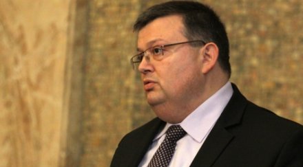 прокуратурата възобновява делото сапард