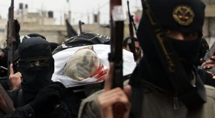 чужденци неизвестност заложническата драма алжир