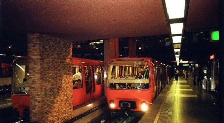 сигнал бомба спря метрото лион