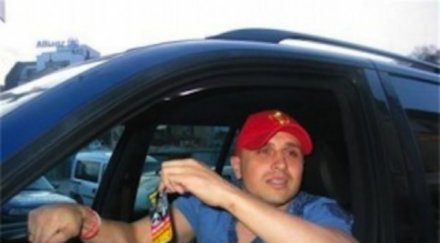 куката президентът спартак прави машинации нарича мутра