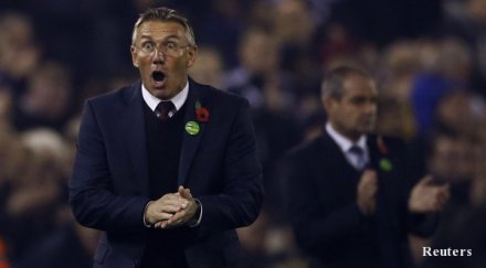 саутхемптън изхвърли мениджъра найджъл адкинс