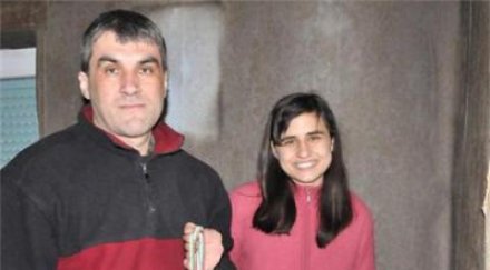 бащата изолирал децата години малтретирал