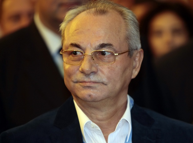 Доган слиза от трона в ДПС?