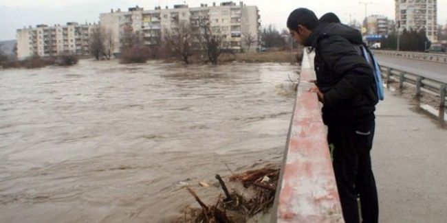 Жълт код утре, поройни дъждове в Кърджали и Смолян