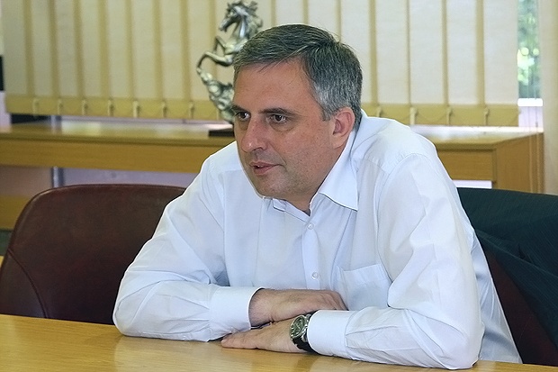 Kалфин: Евромилионите за чалгата вече в списъка на безумните инвестиции