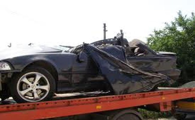 БМВ се обърна по таван в Аспарухово