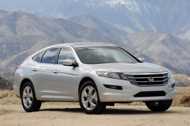 Хонда изтегля близо 750 000 коли заради технически проблем