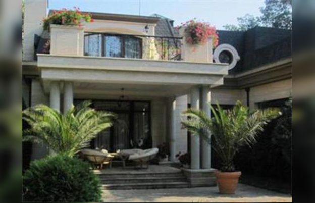 Бербатов два пъти отказал да купи замъкът на Сираков