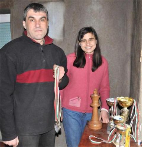 Бащата изолирал децата си от 10 години, ги малтретирал 