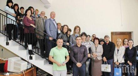 кандидатът герб кмет перник вяра церовска срещна работещите шивашка фирма перник