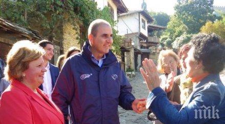 цветан цветанов ловеч корнелия маринова възроди града снимки