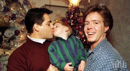 трансексуален британец иска майка баща детето