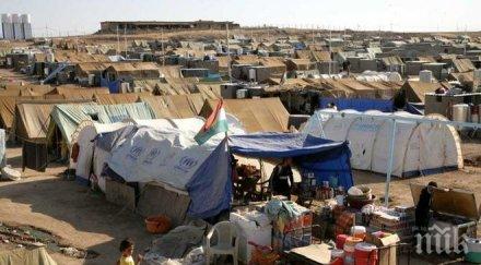 вишеградската група изпраща стотици войници полицаи пазят унгарските граници бежанци