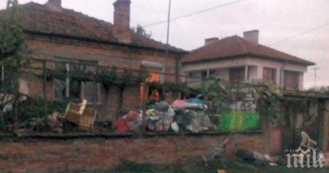 Жена превърна къщата си в бургаското село Маринка в истинско сметище (снимки)
Жена превърна къщата си в бургаското село Маринка в истинско сметище (снимки)