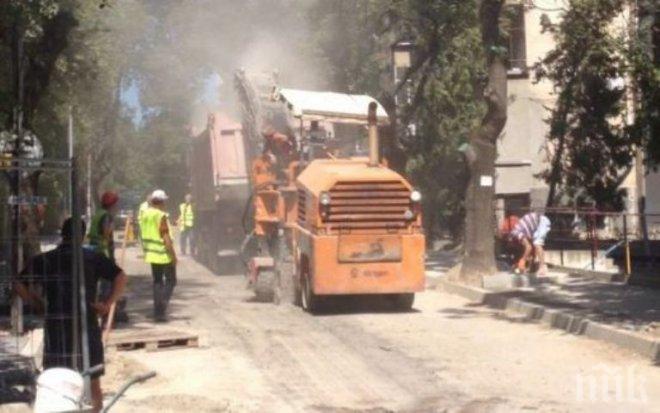 Ремонти затрудняват движението в Бургас