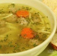 Ваксина, пилешка супа и мед срещу простуди и грип