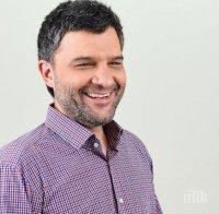 Стотици граждани се стекоха за среща със Зорница Атанасова и Тодор Славков на Женския пазар
