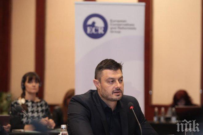 Виж позицията на Бареков минути преди срещата с Кунева в Страсбург